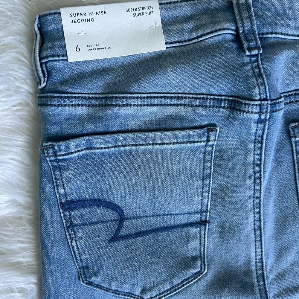AEO HI-RISE SUPER STRETCH JEGGING :: SUPER SOFT :: SIZE 6 :: CRYSTAL ICE BLUE